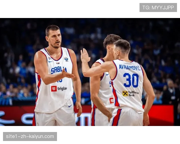 掘金约基奇维持全能统治,但锋线防守硬度不足成隐患 掘金约基奇维持全能统治,但锋线防守硬度不足成隐患